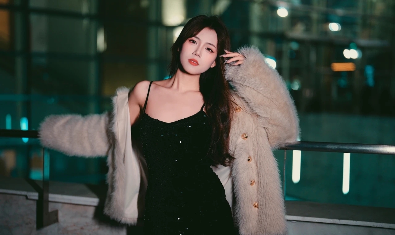 性感美女与她的独特魅力-第2张图片