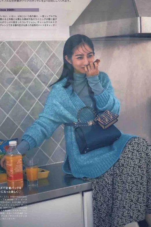 巨色综合天天干巨色综合——引领色彩新时代的综合体验-第1张图片