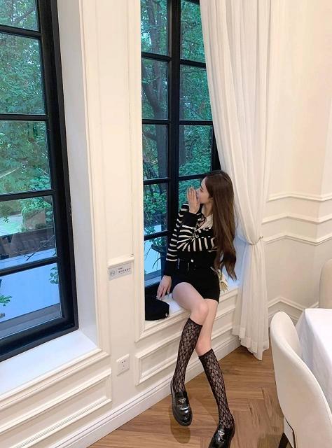 美女丝袜下的狂躁动态之美-第3张图片