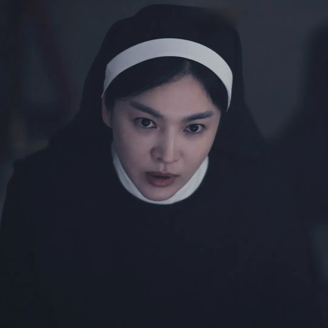 暗黑界女演员表大全暗黑界的神秘与魅力-第1张图片