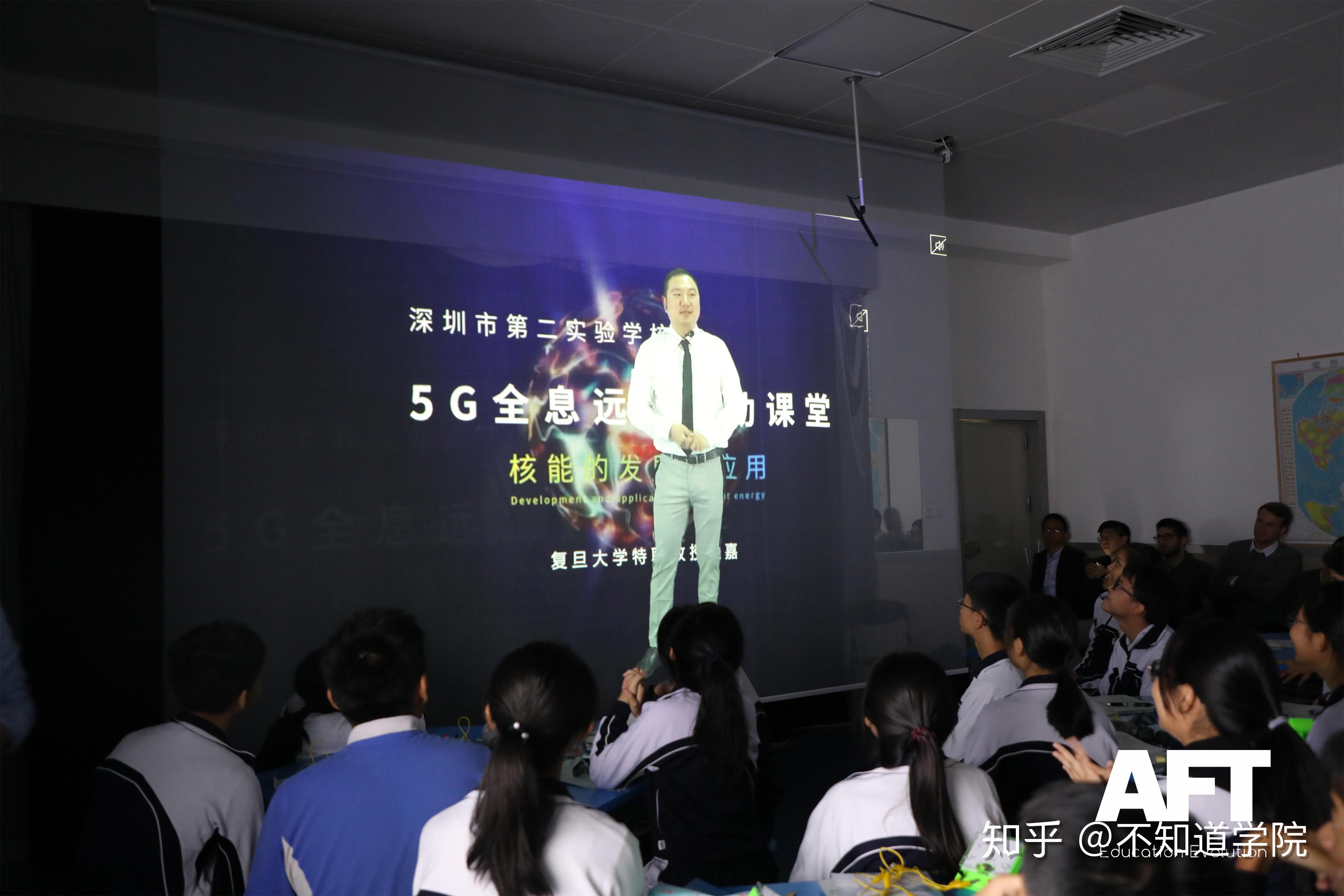 5g在线视讯确实年龄5G在线视讯，年龄确认的重要性及海外禁止进入的探讨-第3张图片