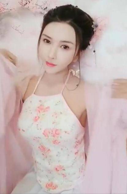 龚玥菲蛇戒龚玥菲与神秘的蛇戒-第1张图片