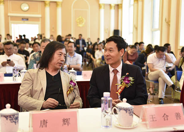 高干秘书H的职责与挑战-第1张图片