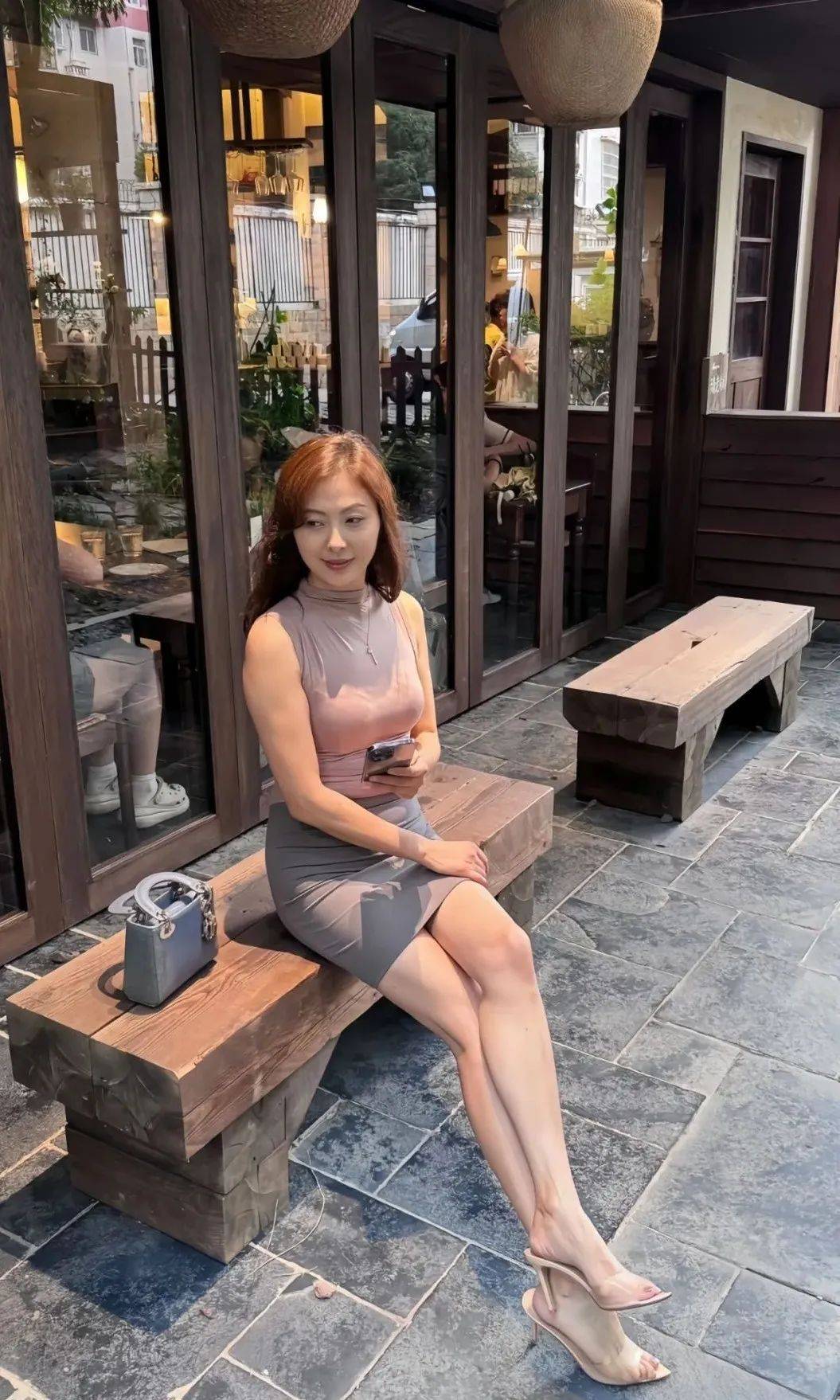 乱岳熟女50岁乱岳熟女50岁，岁月赋予的魅力与智慧-第1张图片