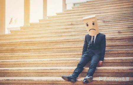 两女子跪地取悦行为之我见-第2张图片